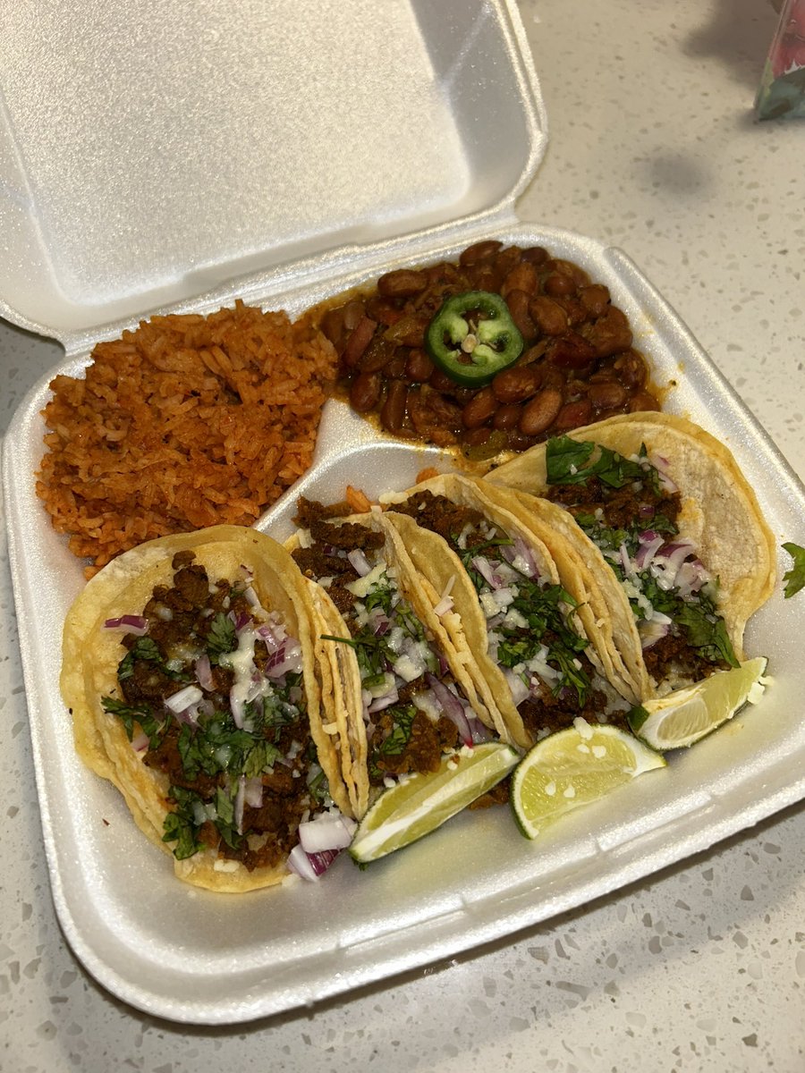 Preorder your Taco plate for Cinco de Mayo ! 💃🏽🌮

I WILL SELL OUT. 

Pick up in 3rd Ward 📍
Click to Pre-Order ⬇️

square.link/u/0IYbOoxF?src…