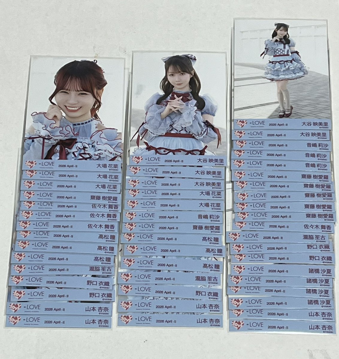 劇薬中毒の生写真10セット開封した結果なんと‼️いーちゃんの直筆が出