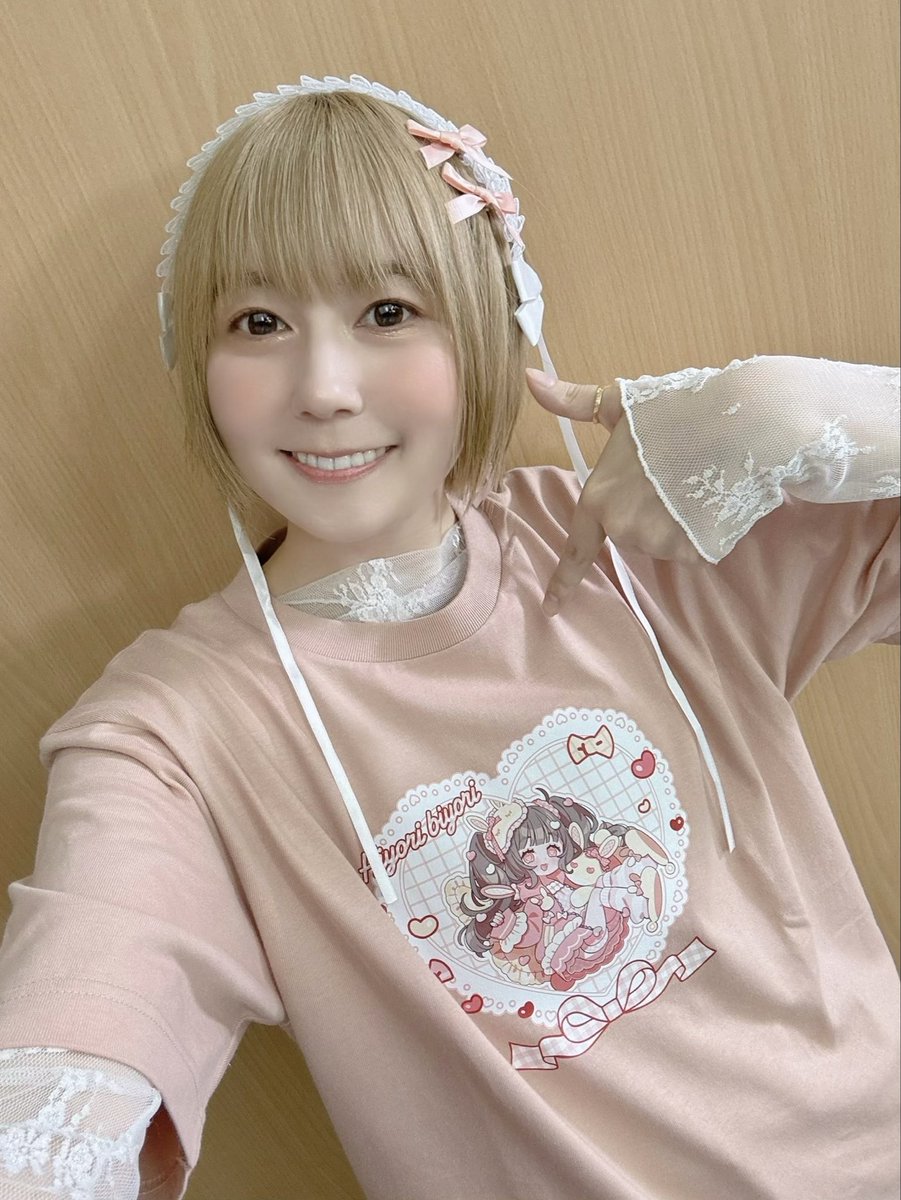 新田ひよりちゃんの冠イベント
『 #ひよりびより🎀 』

武田が絵を担当した物販の事後通販が
始まってるよ〜〜〜〜〜〜〜〜〜〜.ᐟ.ᐟ

当日の来場が叶わなかった皆さん、
ぜひこの機会にお迎えください🎀