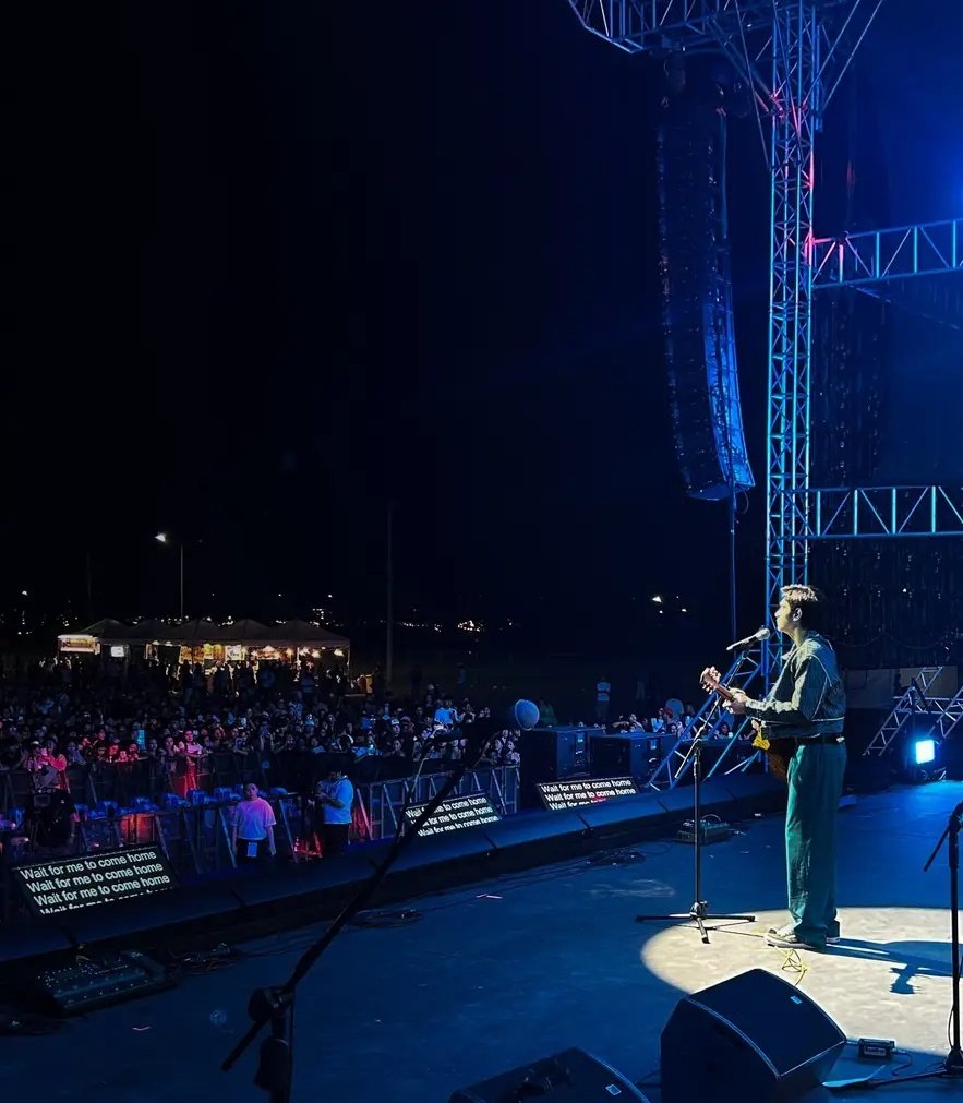 YuAreMyPaps's tweet photo. Always rooting for Musician Heath! 
See that crowd moy? They are larger than before. Some are out of your fandom, and yes! They are discovering you now! They were impressed and appreciated you! We are getting bigger Moy! 

KALUGURAN DAKA HEATH
#HMJMakesWavesInLubao https://t.co/KdIyMdD9Cq