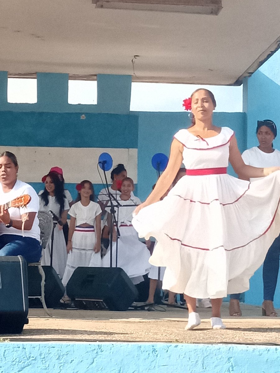La cultura calimetense presente en este Primero de Mayo, fiesta de los trabajadores cubanos.
#MatancerosEnVictoria