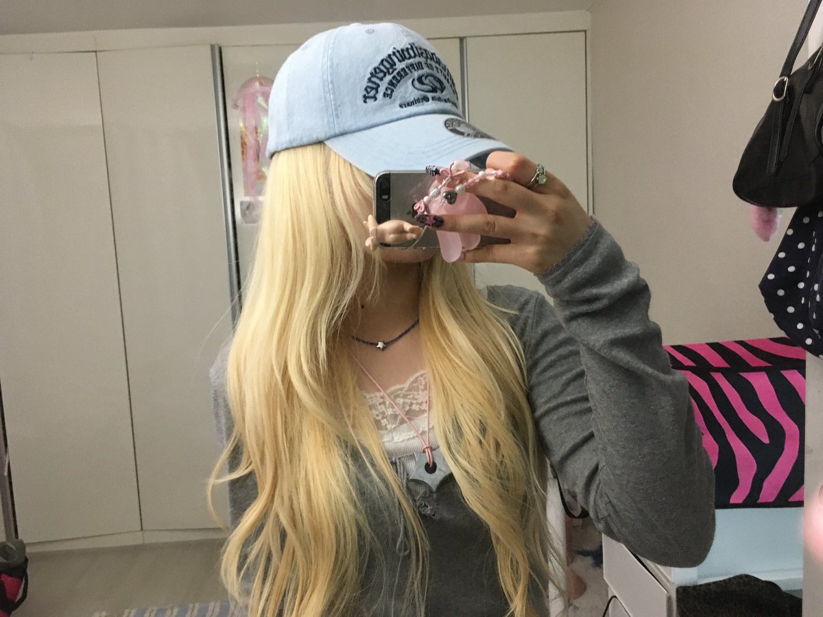 김여주 tweet media