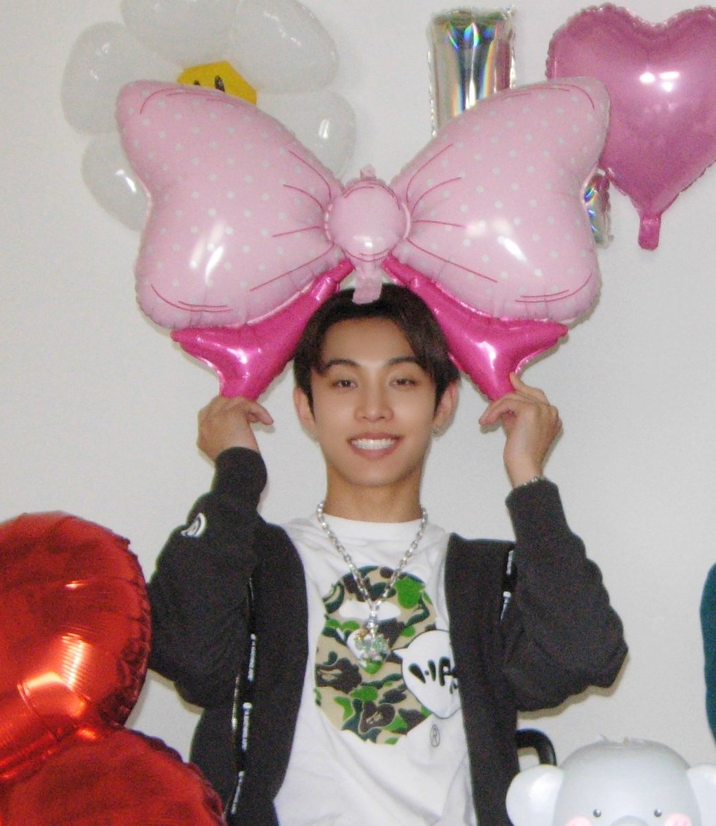 morelove_kr's tweet photo. 공주병걸린 래퍼 https://t.co/H14l3LMiue
