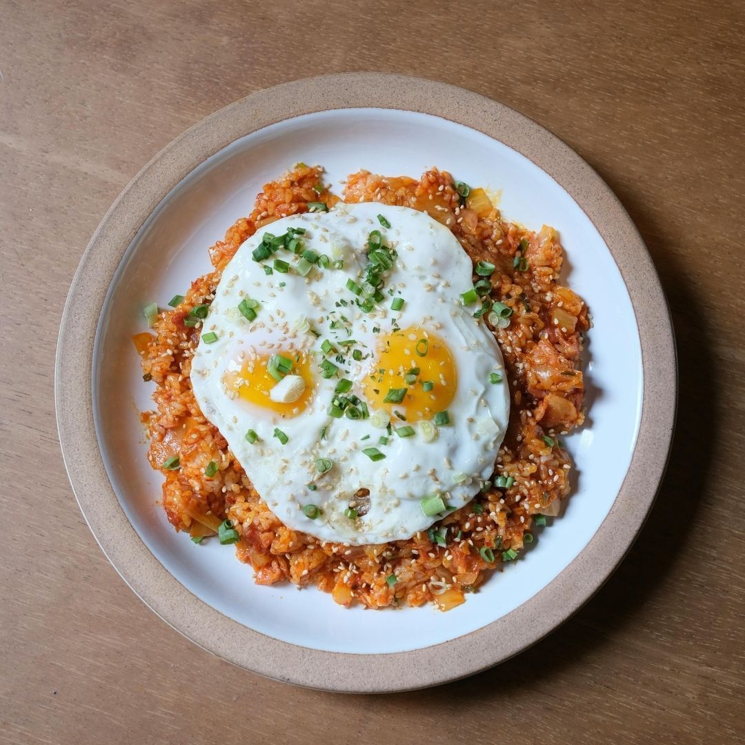SupermartNG's tweet photo. Eggs are super versatile in Nigerian meals — you can pair them bread, plantain, yam, noodles or potatoes. Looking for a good source of protein? Enjoying meals with scrambled, fried or boiled, eggs is a sure way to get some delicious nutrients. Make an egg-cellent meal today. https://t.co/431tzMdiiJ