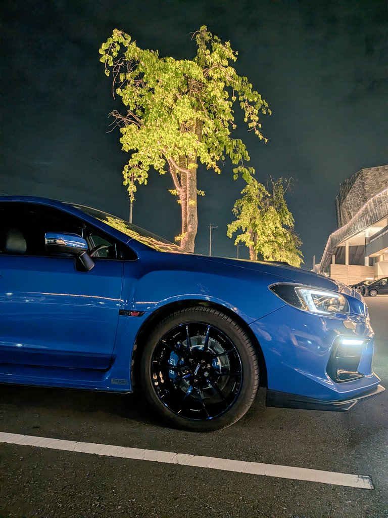 nemutaminotami's tweet image. 先日、旦那車のブレーキキャリパーとホイールが新しくなりました。青色仕様もよきかな。
#SUBARU #VAG