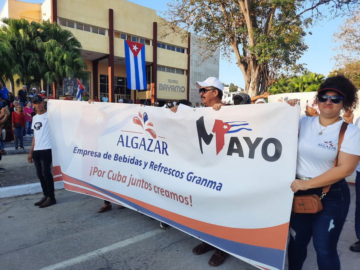 GranALGAZAR's tweet photo. Este 1° de mayo, celebramos a nuestros trabajadores quienes defienden con orgullo y admiración los valores de nuestra patria y revolución. ¡Gracias por ser el alma y la fuerza de ALGAZAR!
#MinalXCuba #ProvinciaGranma https://t.co/IVumATvVcq