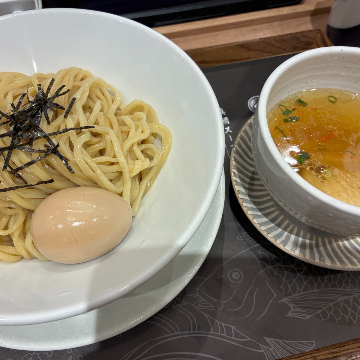 ニョロ tweet media