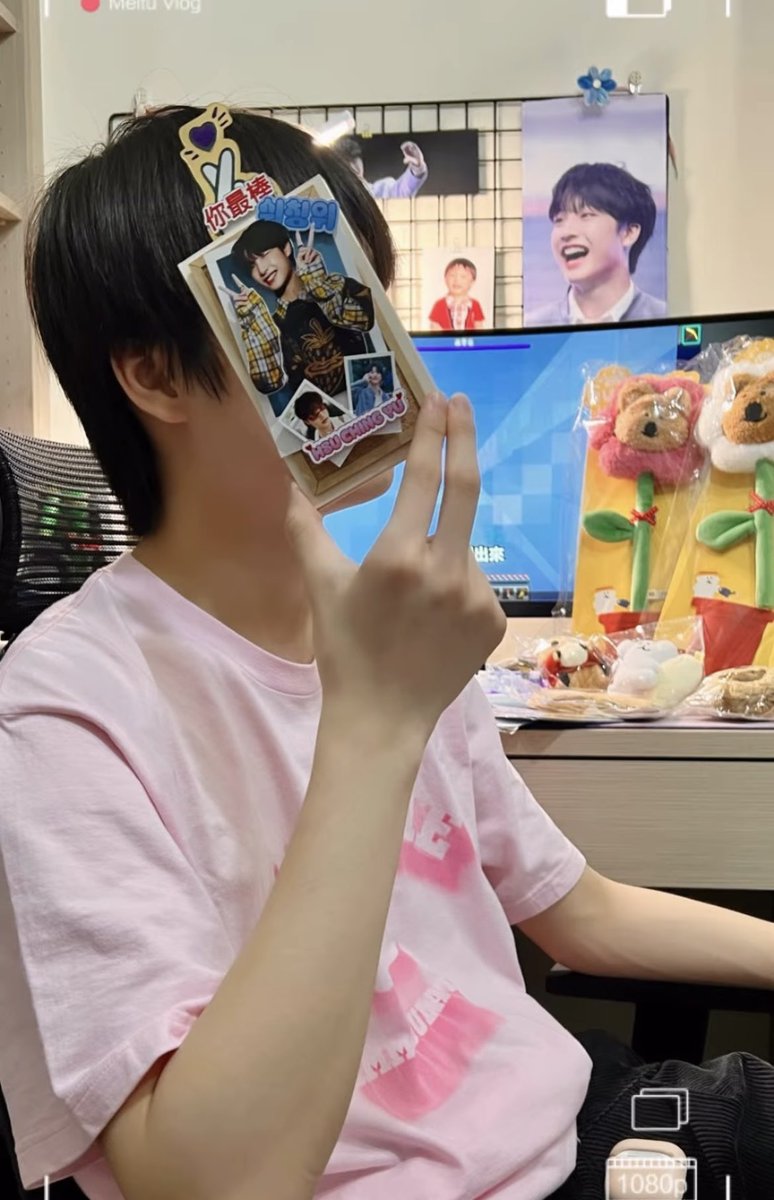 #쉬칭위
칭위 근황 떳다아🤍🤍
남친짤 고수 기니휘그답게 이번 근황도 훌륭하십니다^.^z