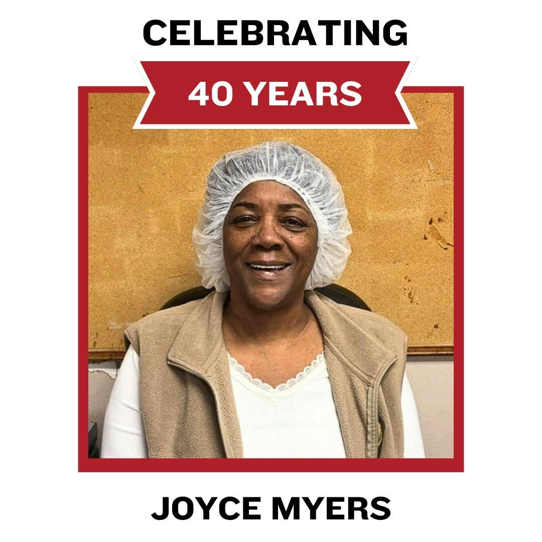 WS_Farms's tweet photo. Today, we are recognizing two of our dedicated team members who are celebrating milestone anniversaries in their tenure with Wayne-Sanderson Farms. Help us congratulate Joyce and Katina on their accomplishments! #WayneSandersonMilestones #MakingChickenAmazing https://t.co/t9O0fZBd0L