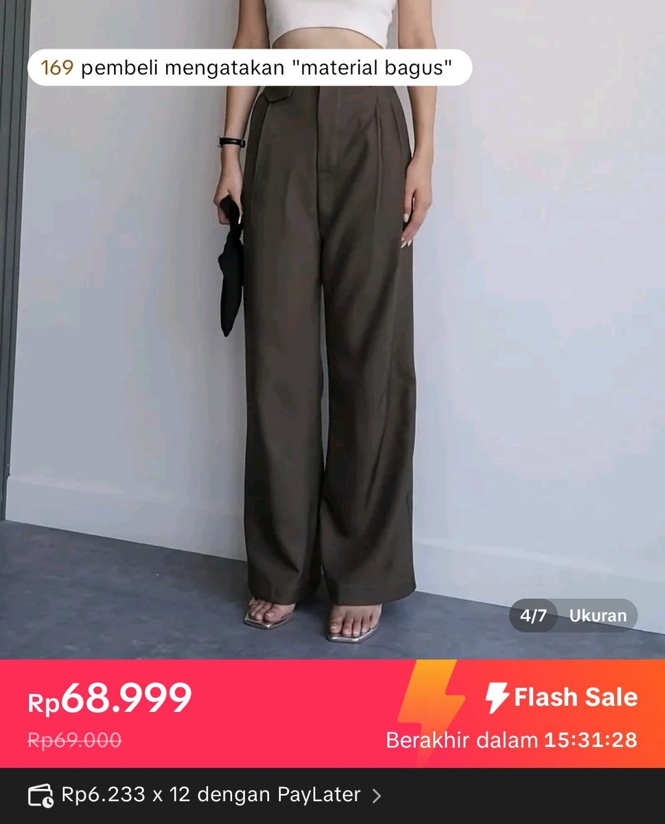 taebyv_'s tweet photo. wts celana warna coklat tua / mahogany size s. new masih ada tag, dijual karena mau up size. 55k aja https://t.co/7oR32Mmb88