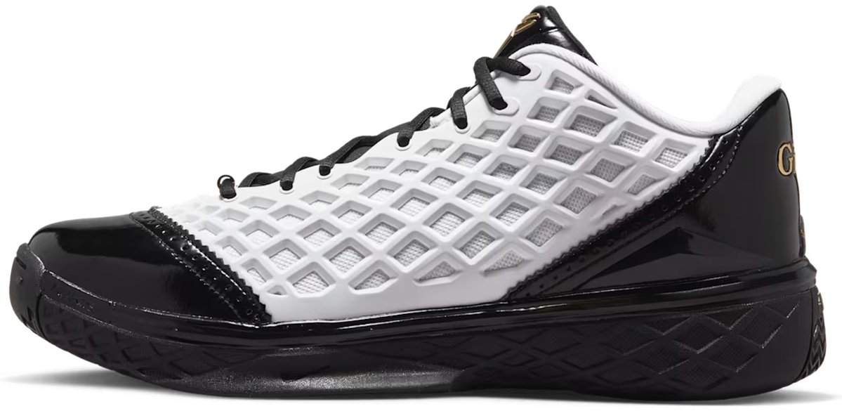 solepredict's tweet image. The Nike Kobe 3 Low Protro 'Mambacita / White and Metallic Gold' releases in 30 minutes on SNKRS: nike.com/launch/t/kobe-…

Want a predicted value for these shoes? Come check out our mobile app!
Apple: apple.co/4sWIC0a
Android: play.google.com/store/apps/det…

#sneakers