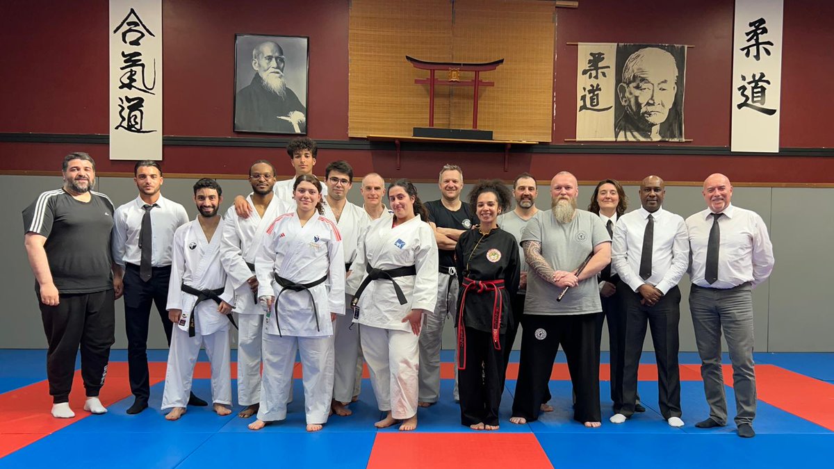 CDKarate92's tweet photo. #Formation  

👉 Le 25/04/2026, les 11 candidats ont tous été reçus.

👉 Bilan formations fédérales 2025‑2026 : 8 AFA, 8 DAF, 11 DIF, soit 96 % de réussite 👏

👉 Merci aux formateurs &amp; juges 🥋

#Karate #CDKarate92 https://t.co/pBb9a1wi5l