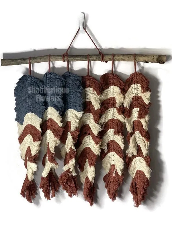 shabvintiqueflr's tweet image. 🎉 250 years of pride, history, and community! 🇺🇸 Show your patriotic spirit with decor or gatherings. How are you celebrating? Share your favorite traditions or ideas! See our top picks: nuel.ink/EY8Rc6
#Patriotic #HomeDecor