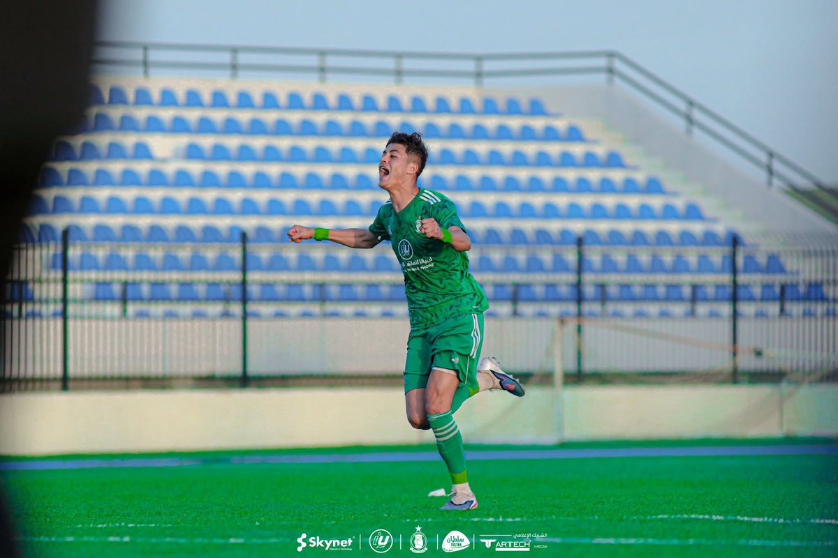 AlahliSCLibya's tweet photo. حيث لا مكان إلّا للفرح زعيم ليبيا مصدر سعادة الشعب ✊🟢
#WeAreAlahliSC | #TheBoos https://t.co/k3RRWkWkkD