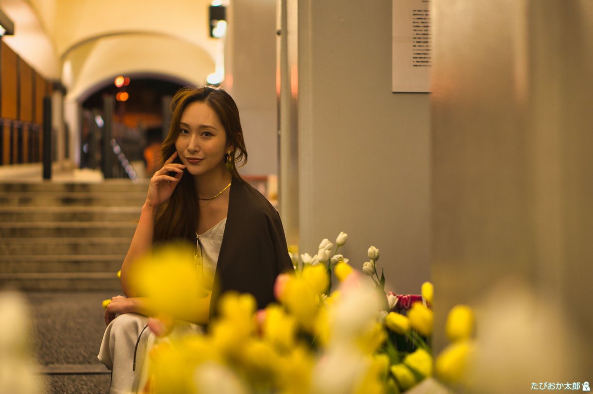 pitapita3ta's tweet photo. 赤白黄色チューリップに囲まれた夜🌷

#ポートレート撮影 #photography #ファインダー越しの私の世界 #写真好きな人と繋がりたい #キリトリセカイ https://t.co/EoeVbviuWR
