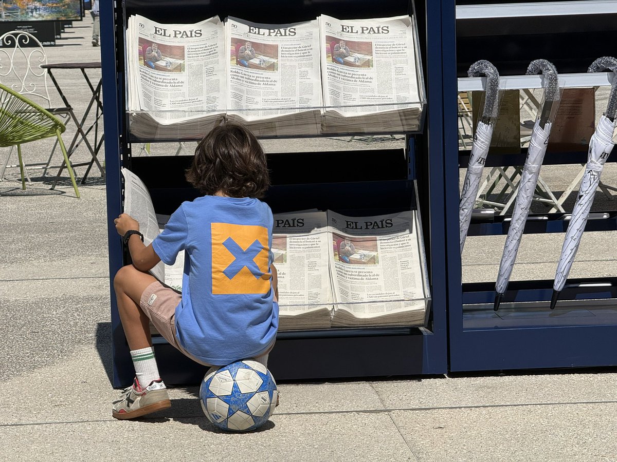 criscasado__'s tweet photo. Hay futuro. #ElPaís50aniversario https://t.co/Wb7TksChmj