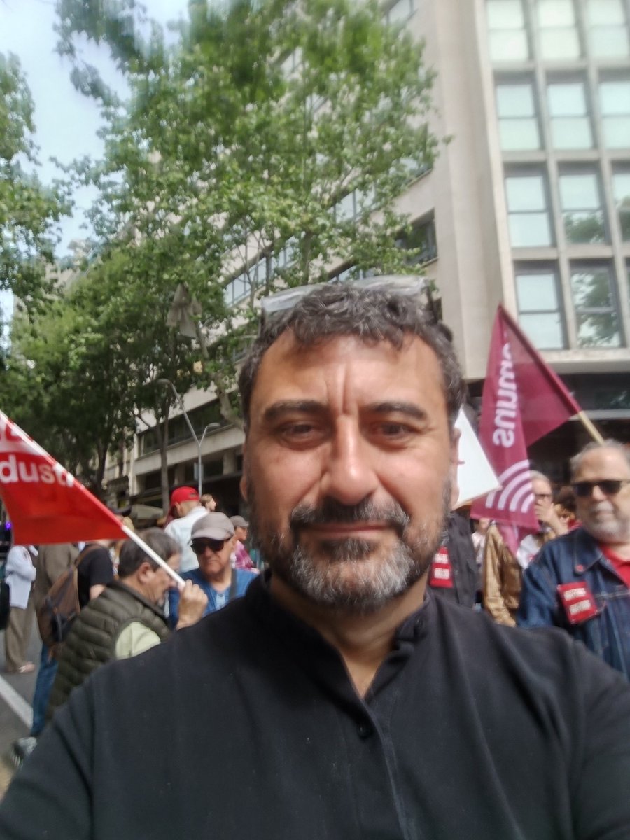 Espluguesencomú tweet media