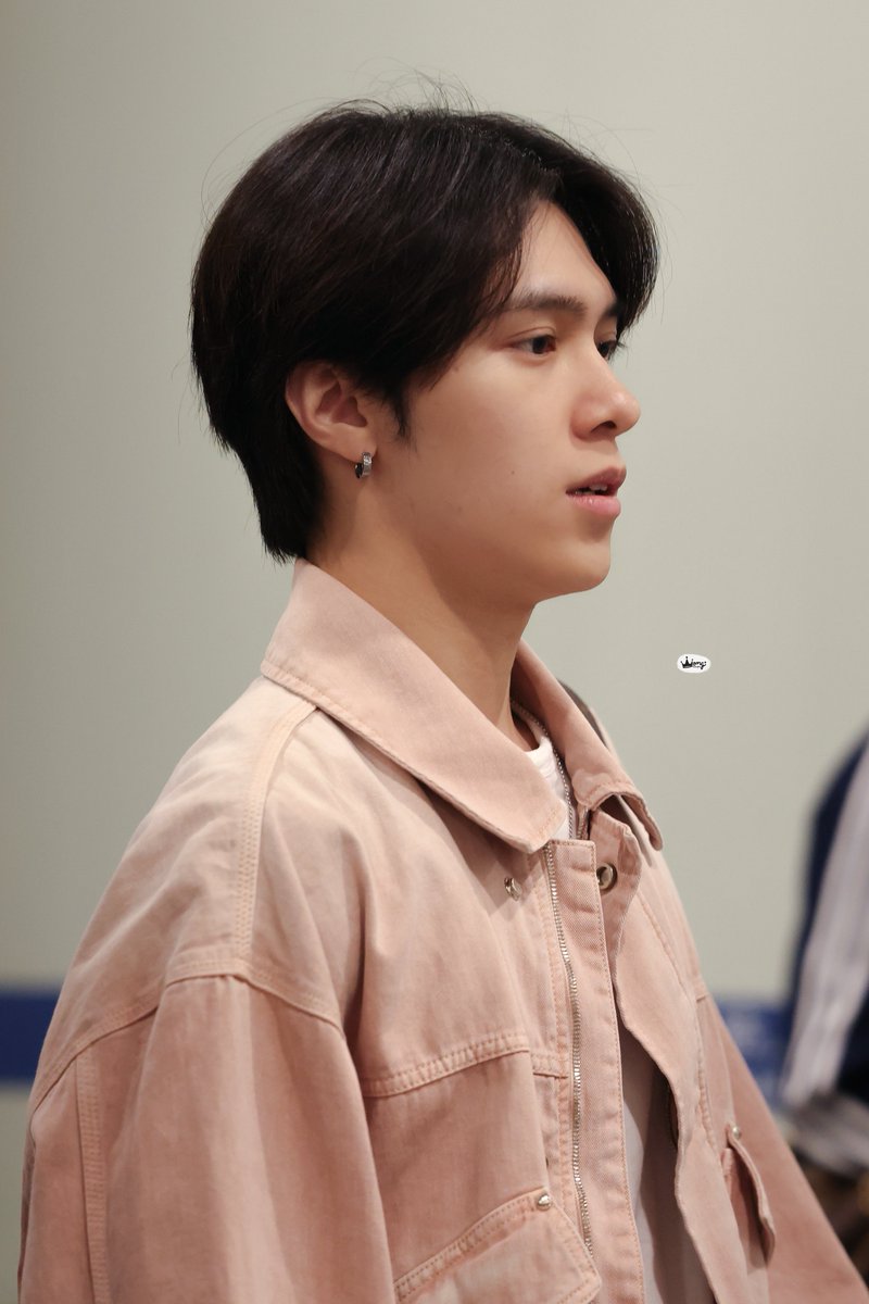 2026MAY01
WUX

#HENDERY #헨드리 #黄冠亨
#威神V #WayV #WeishenV