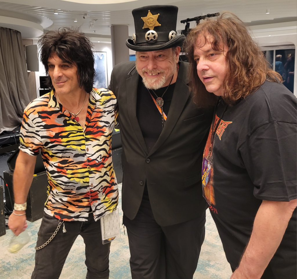 SteveConteNYC's tweet photo. Me, Danny B. Harvey and 
Ross The Boss Friedman (RIP) on last year‘s Underground Garage Cruise.

—————————————

#littlesteven #undergroundgarage #cruise #dannybharvey #rosstheboss https://t.co/duG2bge9IV