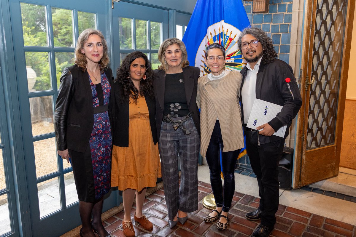 AMAmuseum's tweet photo. El AMA de la OEA | Museo de Arte de las Américas y la Oficina del Relator Especial para la Libertad de Expresión de la OEA presentan La prisión invisible: Artistas presos en las Américas, en exhibición. @SGA_OEA_OAS @RELE_CIDH @OEA_oficial https://t.co/HfEc2G6BXN