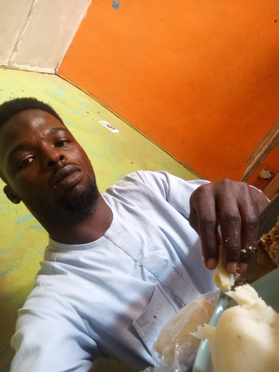 Heis_teejay tweet media