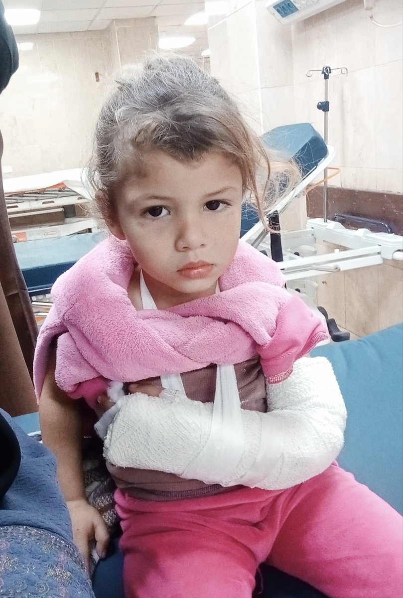 n_mohammedn's tweet photo. My sister Raghd lives in pain and exhaustion every day 💔 She is extremely tired, and our situation is very difficult—we cannot afford treatment or even food.
Please share my post so it may reach someone who can help us 🙏 https://t.co/XK3OhYpBnA