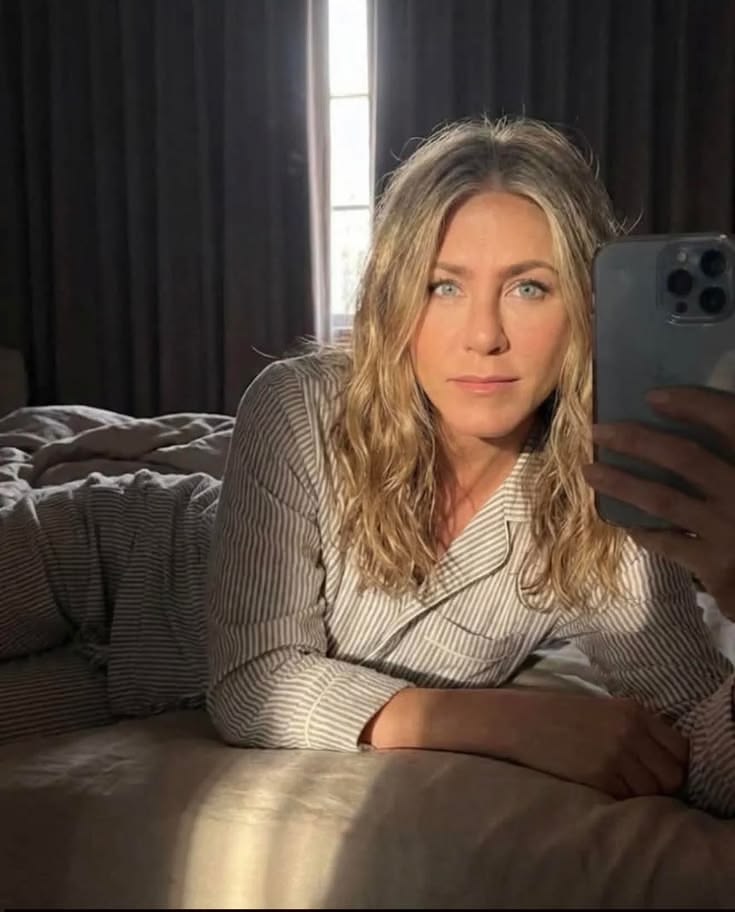 Jennifer Aniston tweet media