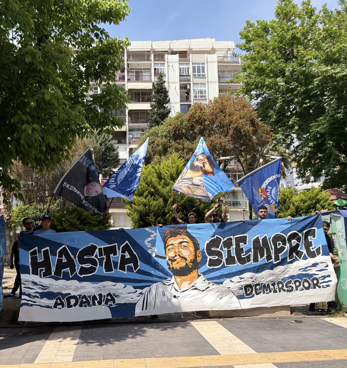 ultras_antifaa's tweet image. #Turkey — Adana Demirspor supporters took part in May Day demonstrations with an amazing banner.