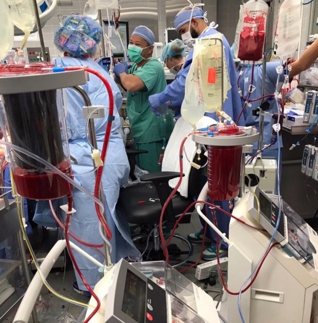 Markdonalda9dq's tweet image. emphasize the blend of technical skill, artistic precision, and deep empathy required for the profession. #surgeons # twitter