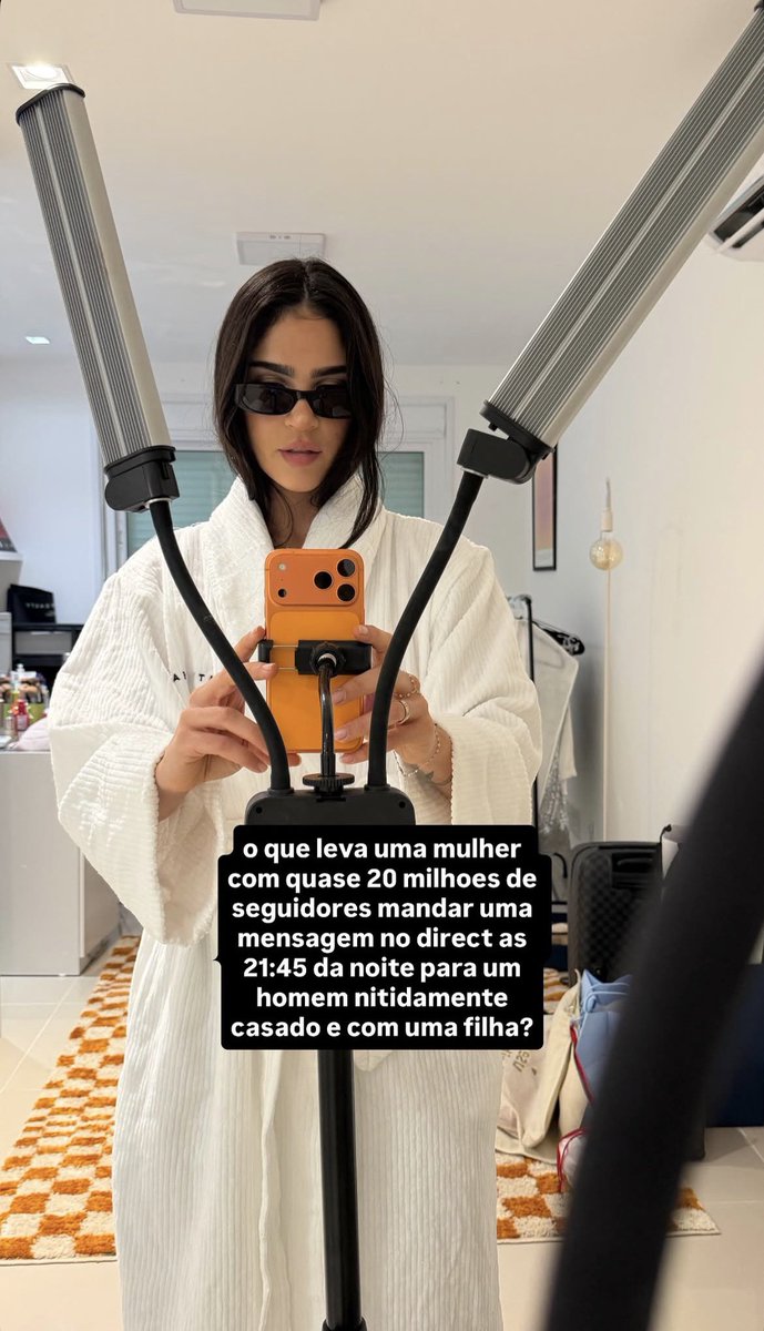 fofoquei's tweet photo. Influenciadora Giovanna Buscacio afirma que mulher com mais de 20 milhões de seguidores mandou mensagem para seu marido: “perderam mesmo a noção”. https://t.co/aNcTUNbHlE