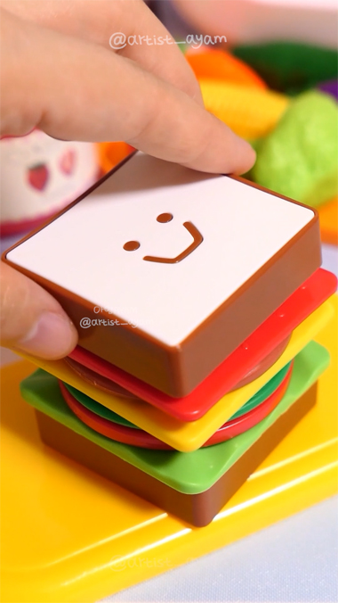 artist_ayam's tweet image. Wait… I Made a Mini Sandwich 🥪 Satisfying ASMR | 미니 샌드위치 만들기
▶ 영상 링크는 아래 댓글을 참고해주세요!
#asmr #toys #satisfying #miniature #miniaturecooking #toycooking #おもちゃ #ミニチュア #장난감