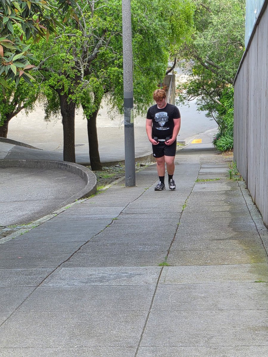 Henrysegal53's tweet image. Using San Francisco’s hills as the offseason training ground-building endurance, leg strength, and the mental toughness needed to show up ready for the season. 

#FootballTraining #SanFrancisco