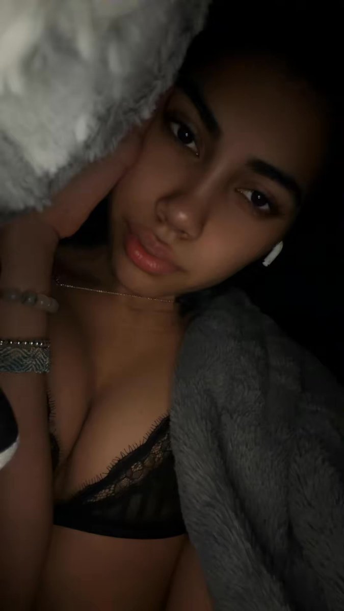 Chloe tweet media