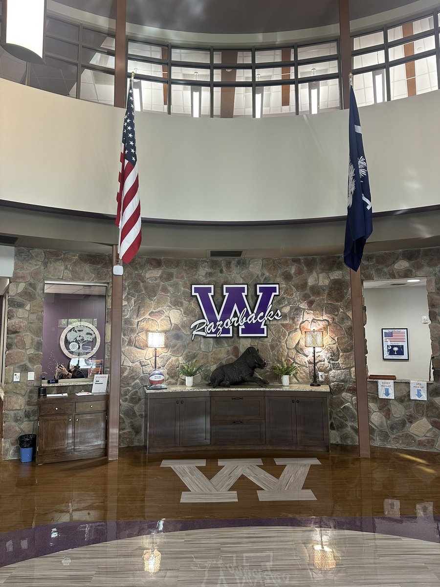 _Coach_Smith's tweet photo. First stop with the Razorbacks! Great to catch up with @coachdyar15 and @coachd_collins about their @WalhallaHSFBall team! https://t.co/GBChLLCVAV