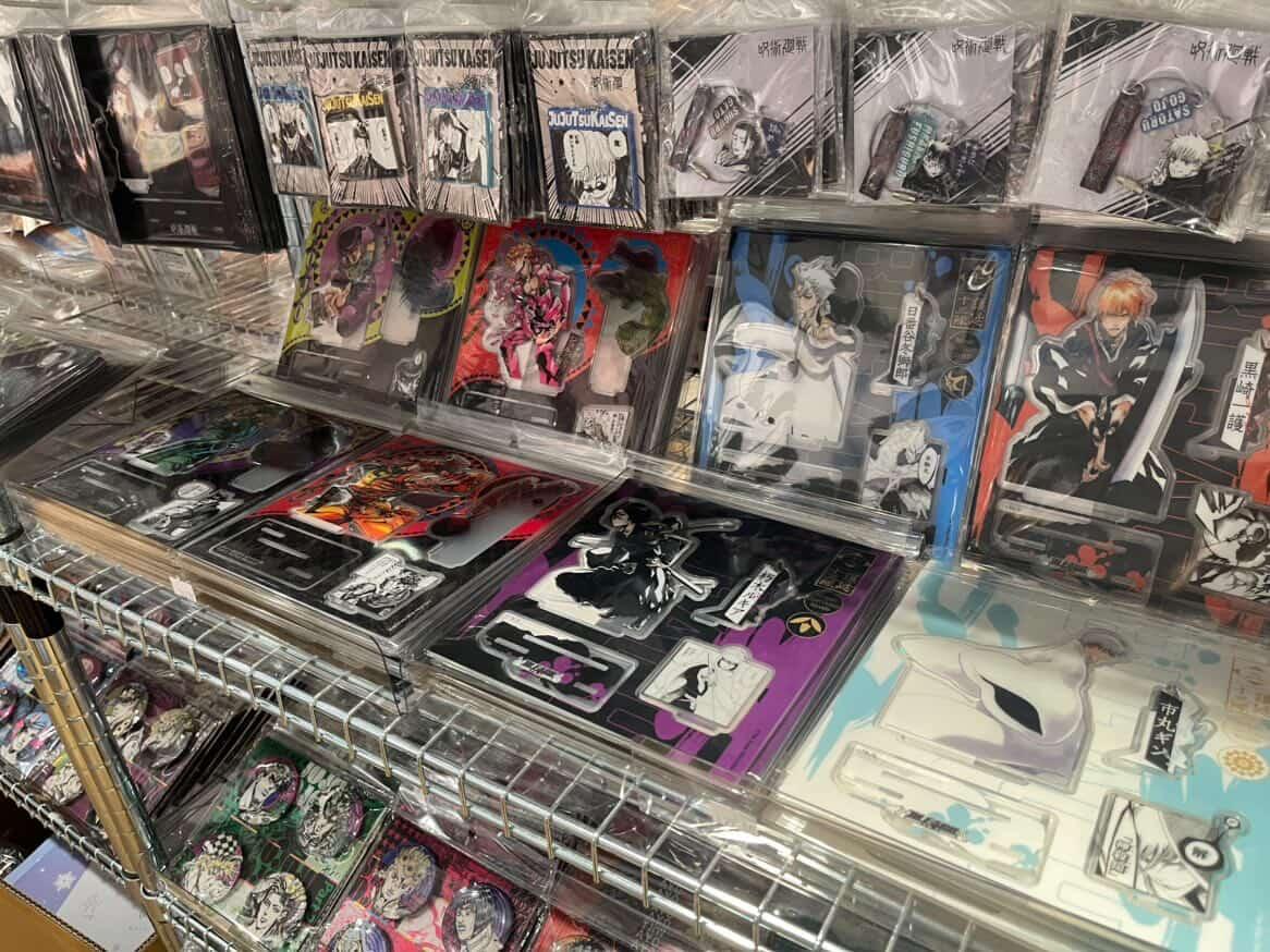 🔥 JUMP NEWS 🔥 Today's pick is Acrylic Stand!! Come visit us and check ...