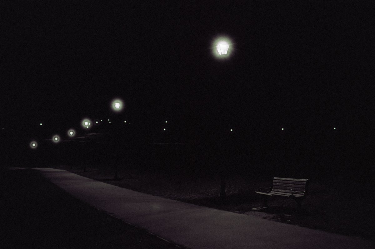 AlexMilenko_II's tweet image. Through the Darkness

Minolta Alpha 9  
Minolta 50mm F1.4 AF  
Ilford Delta 3200   
Ilford Ilfotec DD-X      

#streetphotography #believeinfilm #minolta
#ilford