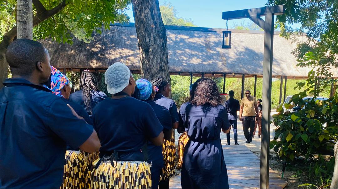 GondwanaLodges's tweet image. Yesterday, our team at Namushasha River Lodge warmly welcomed the Khomas Governor.

Be welcomed, the Gondwana way:
gondwana-collection.com/accommodation/…
#namushashariverlodge #gondwanalodges #namibia