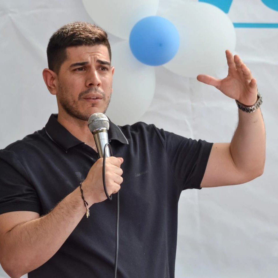 LuisFerob's tweet photo. #NuevaFotoDePerfil https://t.co/uljuXnYzBx