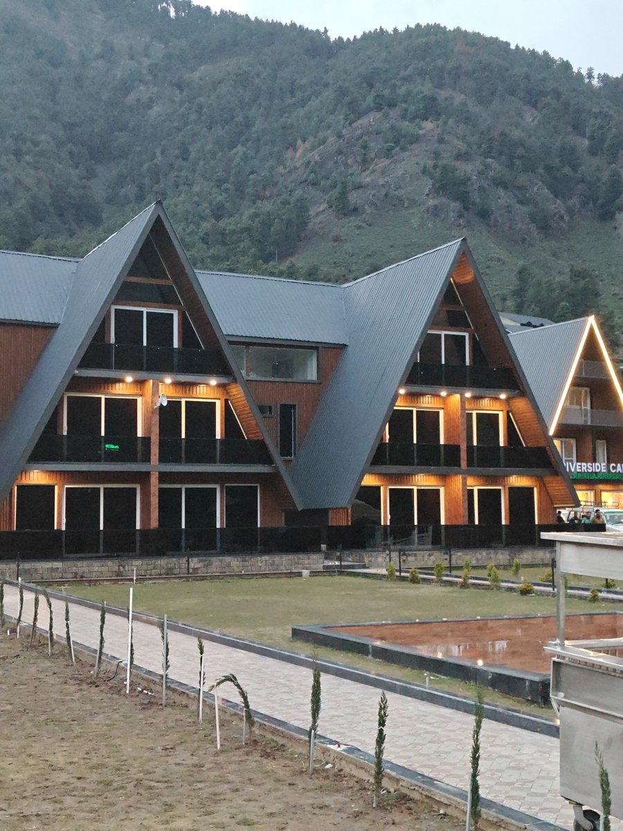 AMyth_n1's tweet image. Another stay for the next 2 days....#Pahalgam