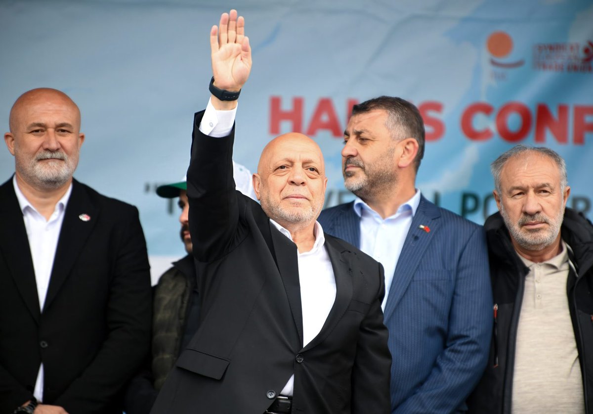 hizmetissendika's tweet photo. ULUDAĞ’IN GÖLGESİNDE HAK-İŞ’TEN TARİHİ 1 MAYIS

Konfederasyonumuz HAK-İŞ, 1 Mayıs Uluslararası Birlik, Mücadele ve Dayanışma Günü’nde yoğun yağmur altında Bursa’da tek yürek oldu. Uludağ’ın gölgesinde tarihi bir 1 Mayıs gerçekleştirildi. “Birlik, Mücadele, Dayanışma, Savaşa Hayır” temasıyla, talepler güçlü bir şekilde dile getirildi.

Ayrıntılar 👇

https://t.co/78ZlfMv1Kz