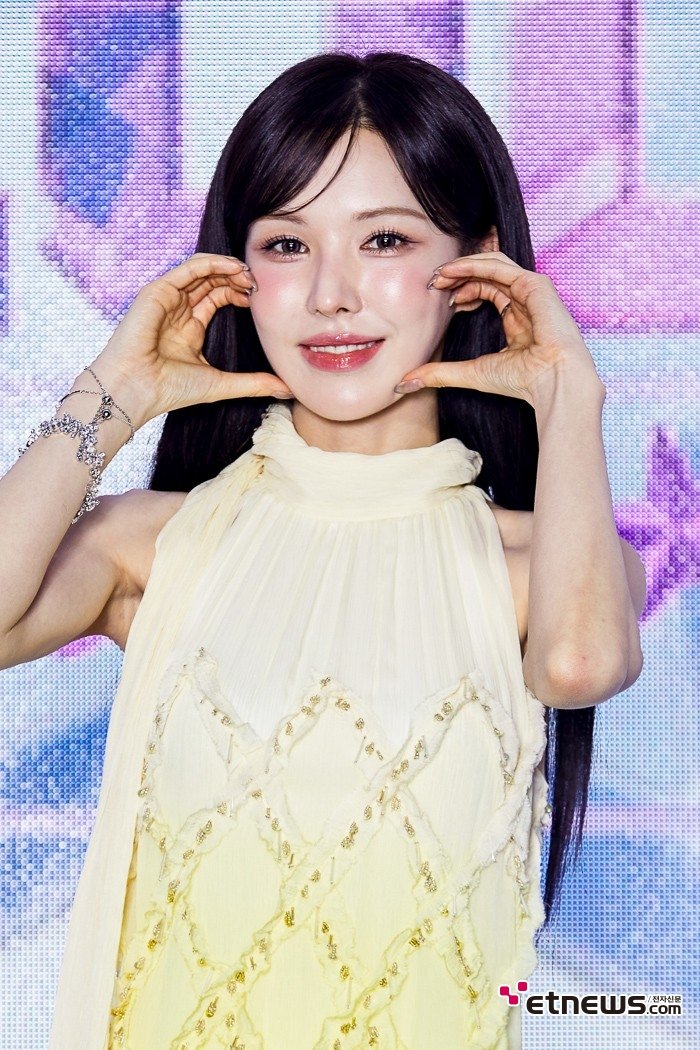 WENDY DAILY 🩵 tweet media