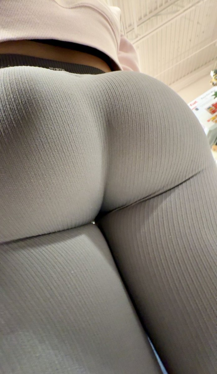 BootyShotz tweet media