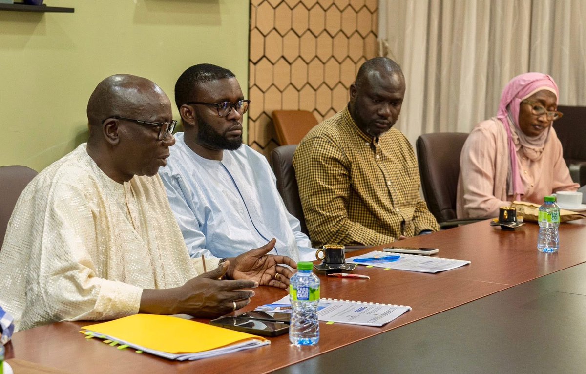 pnamvr's tweet photo. @agetipsenegal et le PNAMVR renforcent leur collaboration 

Ce 30 avril 2026, une convention de maîtrise d’ouvrage déléguée a été signée pour accélérer la modernisation des villes religieuses, valoriser le patrimoine et améliorer le cadre de vie, dans la dynamique Sénégal 2050. https://t.co/DB14vVNRsz