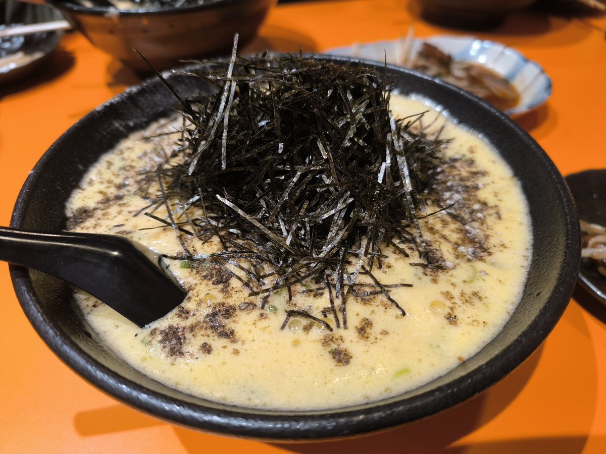 hanapanda0's tweet photo. これは、初めてのラーメンでした🥴 https://t.co/yITr9Fenw1