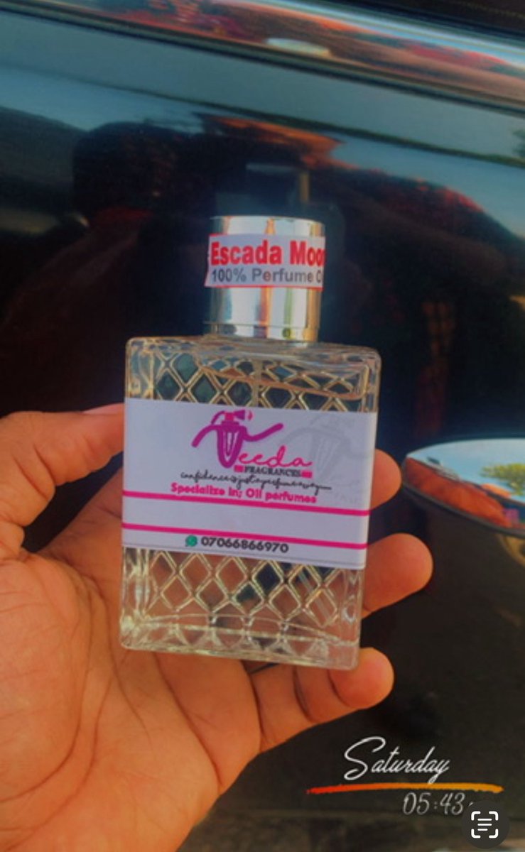 veeda_fragrance's tweet photo. First frame are satisfied clients receiving their orders at d gym this morning. 
Second frame are home reed diffusers: 8,500 for 50ml
Last fram is 100ml oil perfume ; 45k
Location; Lagos
#odogwu #achalugo #perfumes #diffusers https://t.co/yEc1IgJqt3