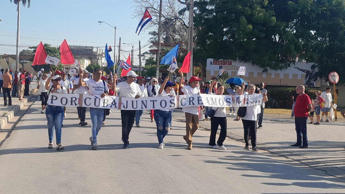 llanes_fel70915's tweet photo. 🇨🇺 Morón celebra el 1ro de Mayo 🇨🇺
Con la fuerza de su pueblo y la memoria de su historia, reafirma que #LaPatriaSeDefiende cada día, con unidad y compromiso.
#Morón
#CubaUnida #PrimeroDeMayo #LaPatriaSeDefiende https://t.co/kcY5AlburZ