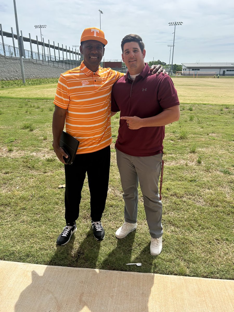 tyner_football's tweet image. Thanks @Coachpoindexter and @Vol_Football for stopping by campus to talk to @cmainor15 about some of our student-athletes!! #GoVOLS🐏🚂💨💨💨 #RECRUITtheRAMS #RAMILY #TynerROAD @CoachDame_Sutt @Coach_Bohannon_ @CoachStallcup @CoachDavis5662 @Coach_mcnealy35 @brysonq_