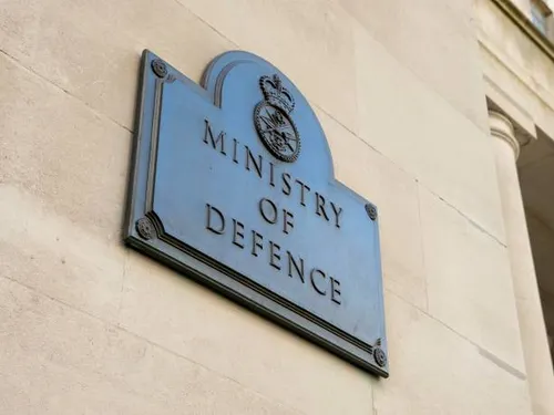 Altaylorshearer's tweet image. UK MoD running major wargame with leading defence firms to test supply chains under full war conditions. Building resilience for whatever comes next.
Vital work keeping our Armed Forces ready.
#UKDefence #BritishMilitary #ArmedForces

gov.uk/government/new…