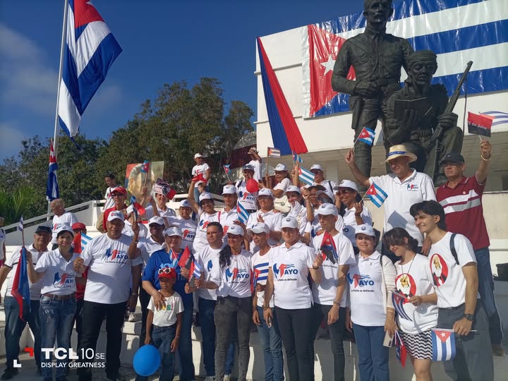 Por las esencias mismas de la Revolución Cubana este #1Mayo en #SanctiSpíritusEnMarcha llegue
nuestro reconocimiento al movimiento de la Central de Trabajadores de Cuba y sus sindicatos.
#LaPatriaSeDefiende .