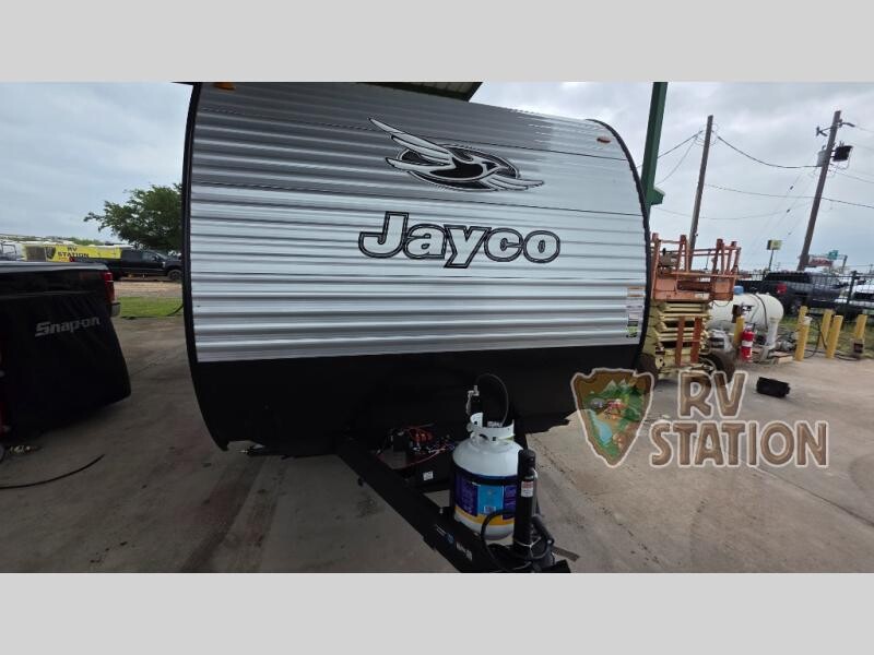 RVStationDonna's tweet image. Big comfort in a travel ready package 🏕️ It’s why the 2026 Jayco Jay Flight stands out at RV Station.

Check it out today! ➡️ rpb.li/SJN

#RVStation #JaycoRV #TravelTrailer #RVLiving #ExploreMore